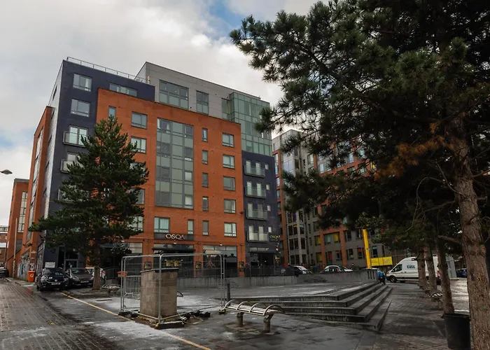 Sidemersey Livings- Convenient And Central 2-Bedroom Haven In L1